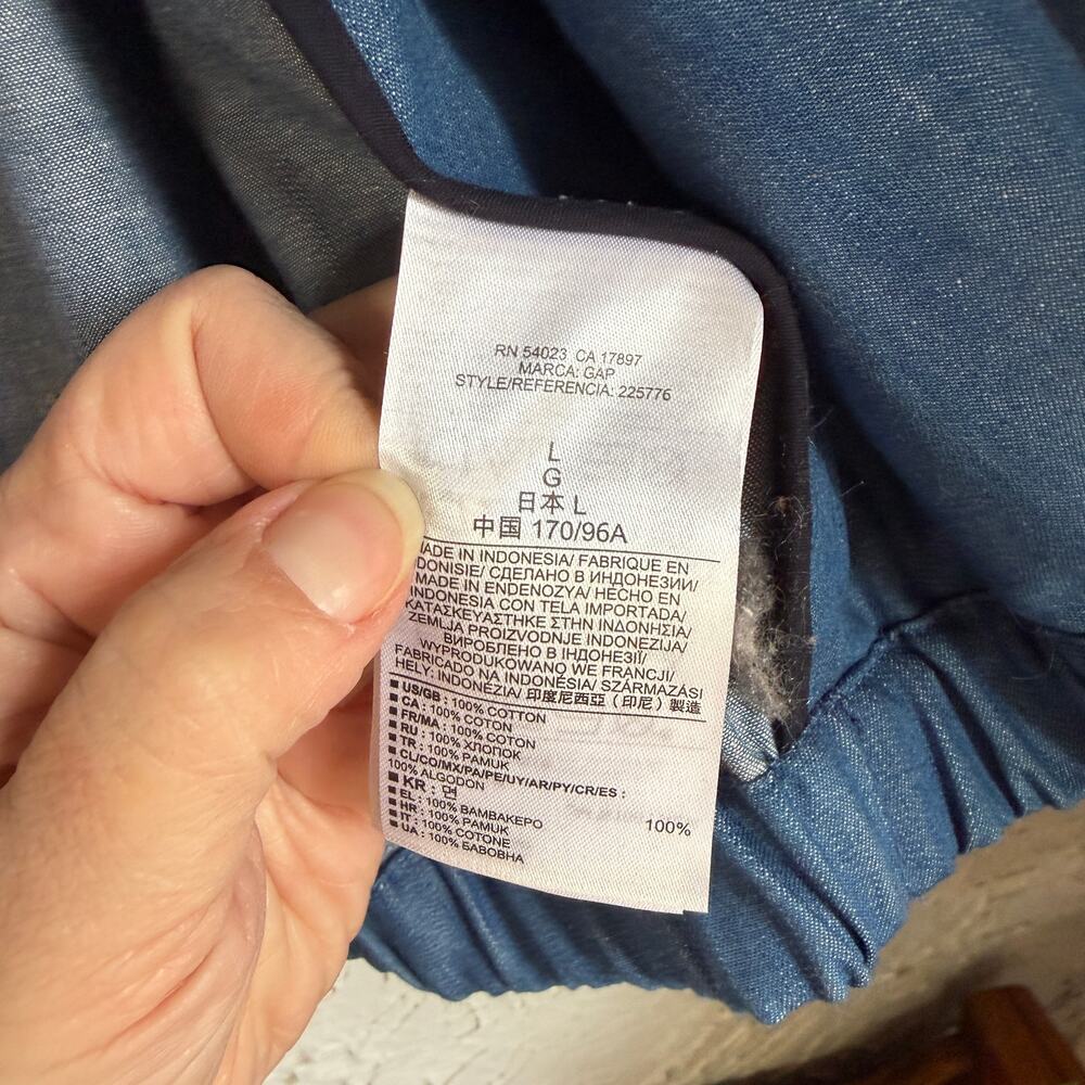 Gap Lightweight Denim Jacket Women’s Large Blue Zip Front Casual Elastic Hem - Picture 5 of 8